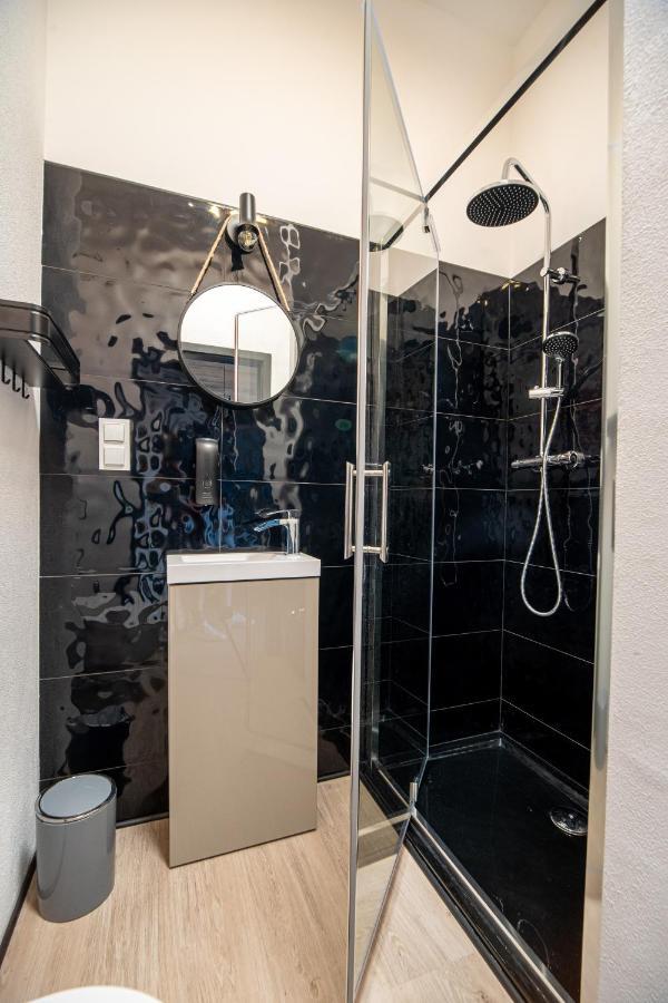 Hanza Tower Luxury Apartment *