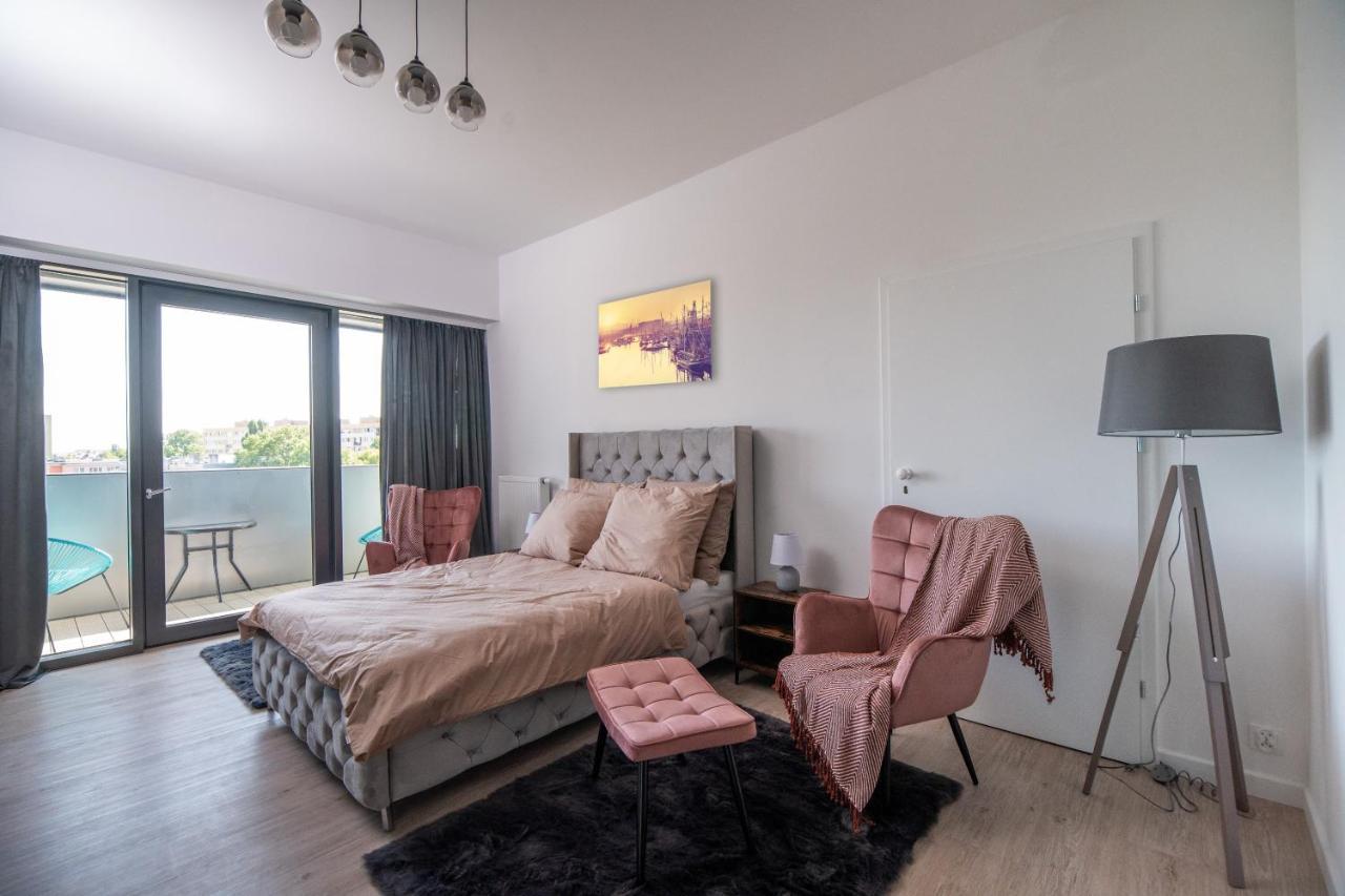 Hanza Tower Luxury Apartment